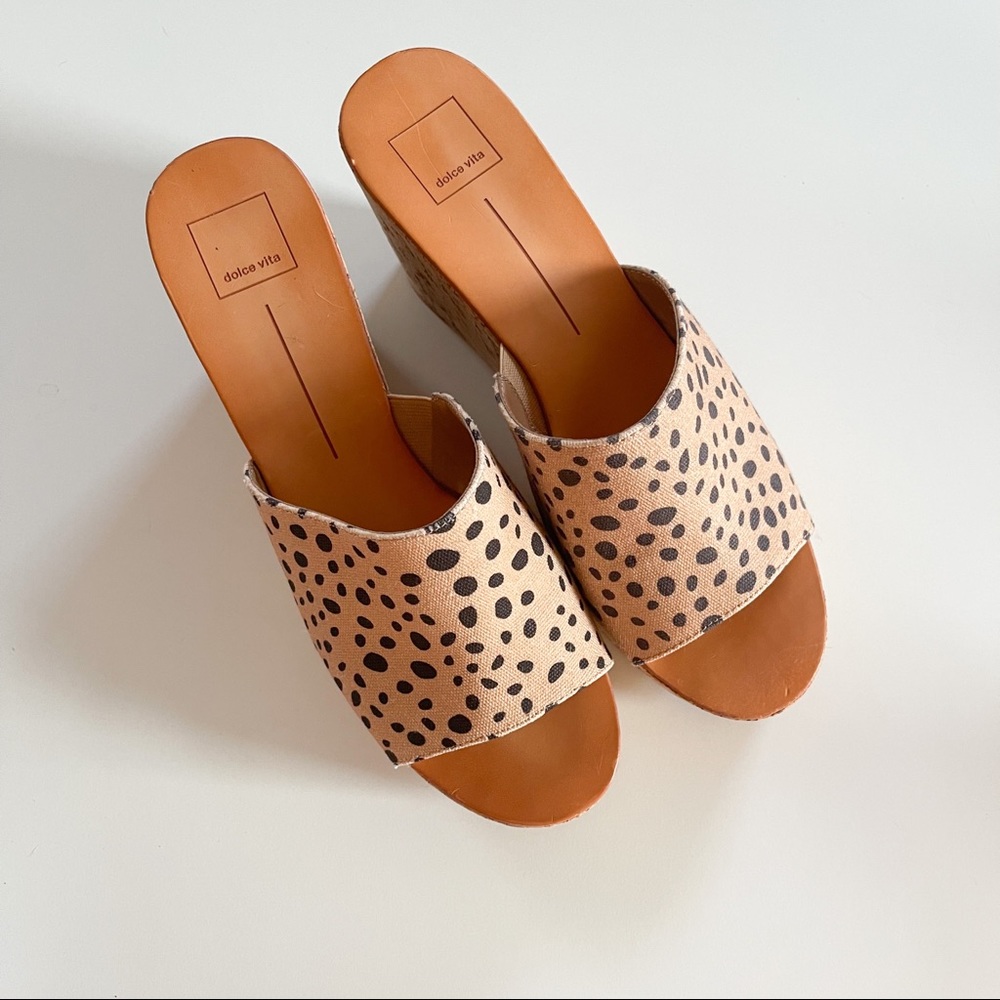 Dolce Vita Barta Leopard Print Wedge - Picture 4 of 10